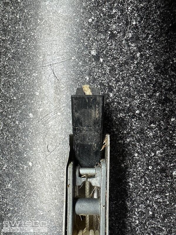 knife lock shoe