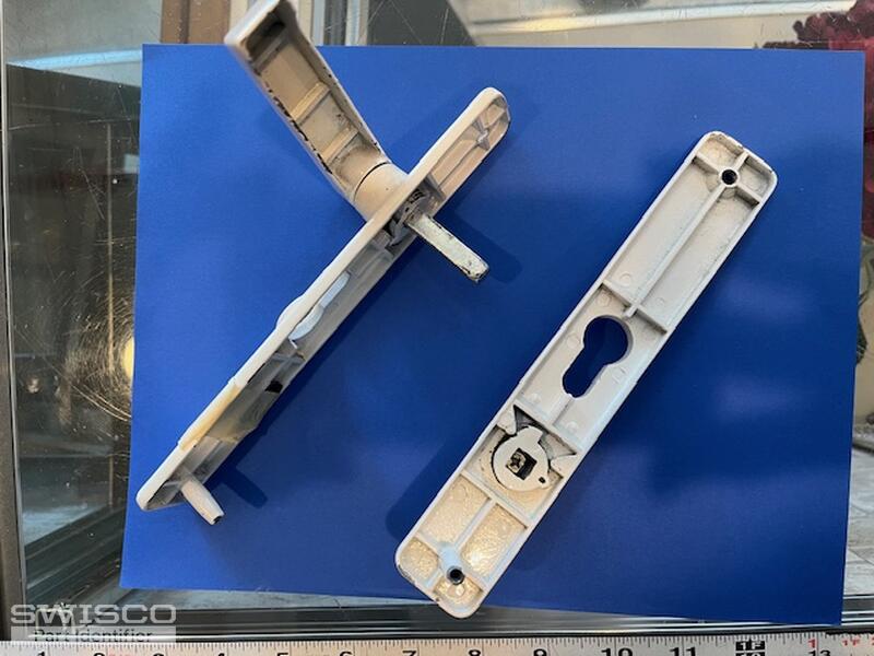 Handle 3