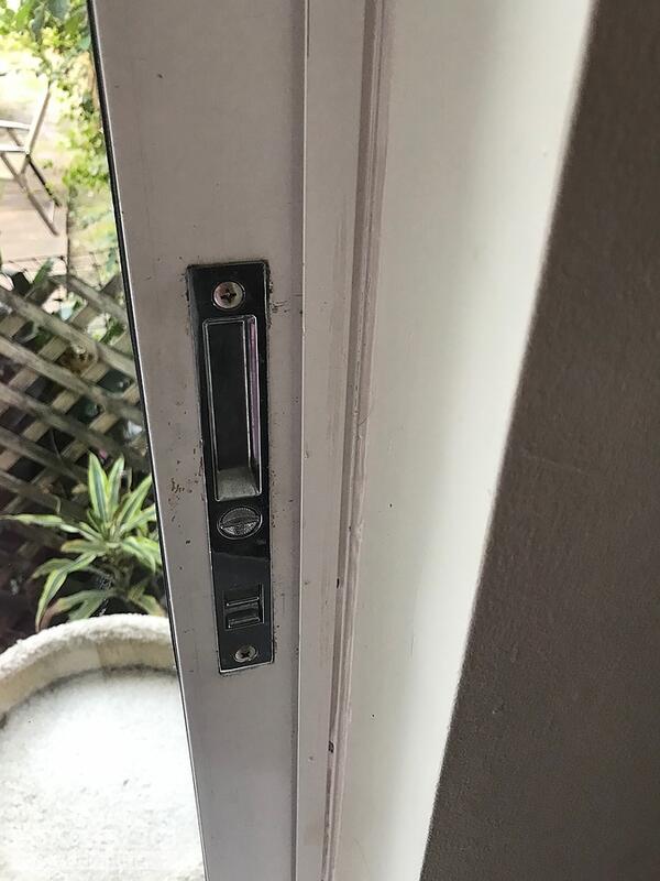 Sliding door lock right