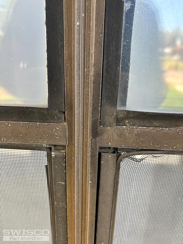 Glazing strip