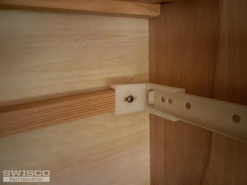 Rear drawer slide bracket