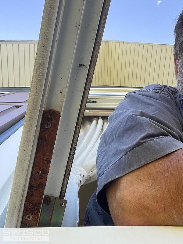 hinge arm