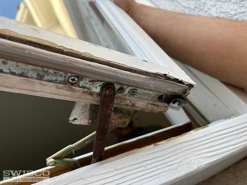 hinge arm