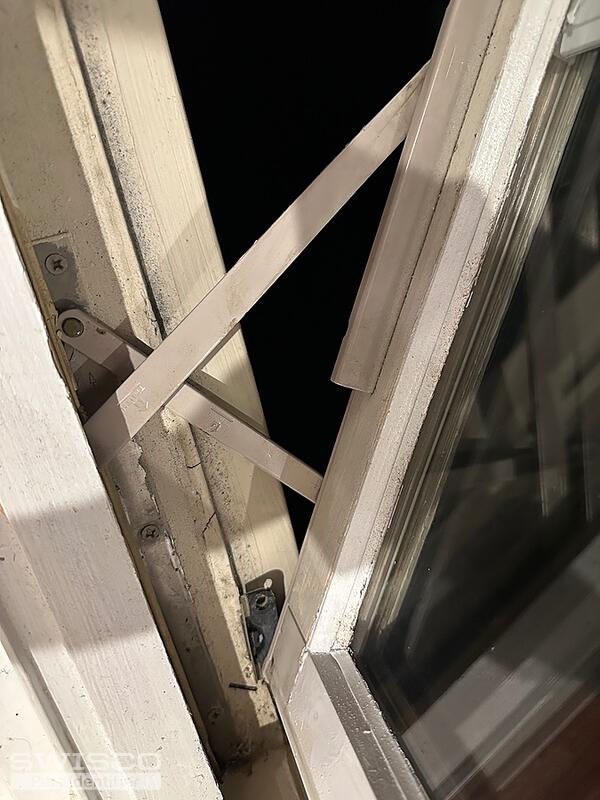 window arm