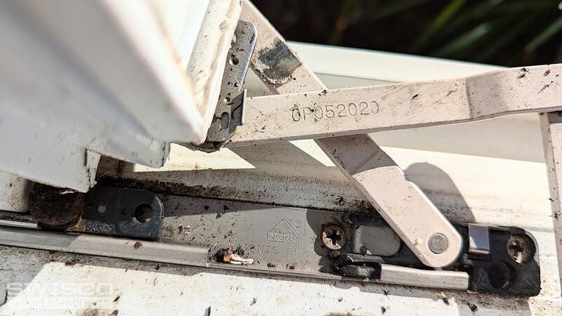 hinge base