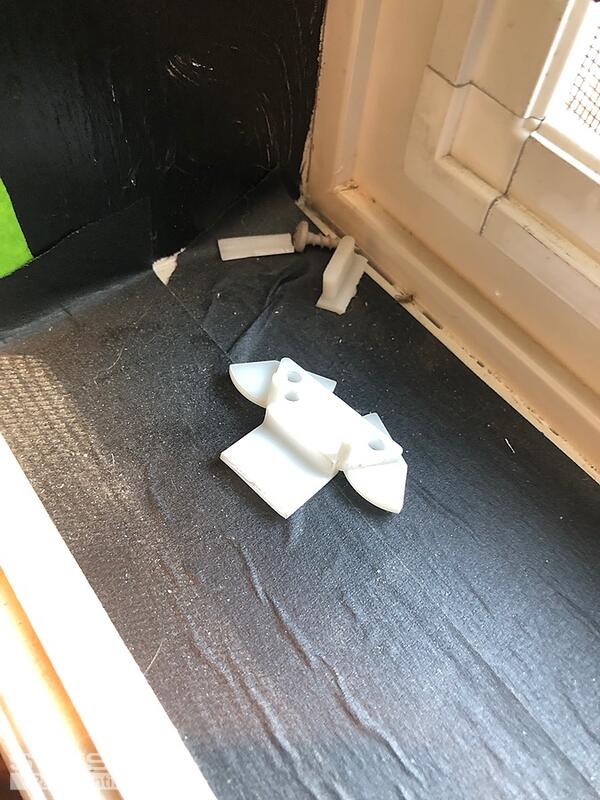 Window locking glides
