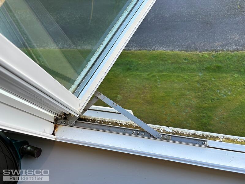 4 bar hinge