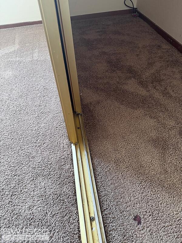 Closet door guide