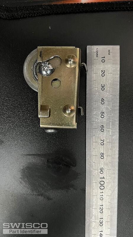 Sliding mirror roller
