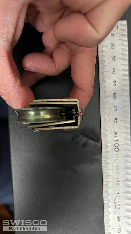 Sliding mirror roller