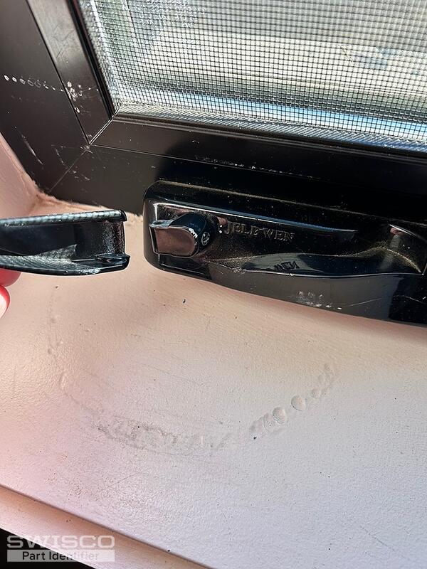 Crank missing screw