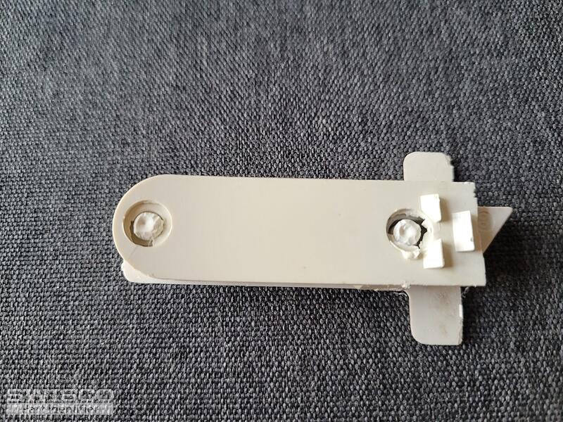04 - tilt latch - bottom