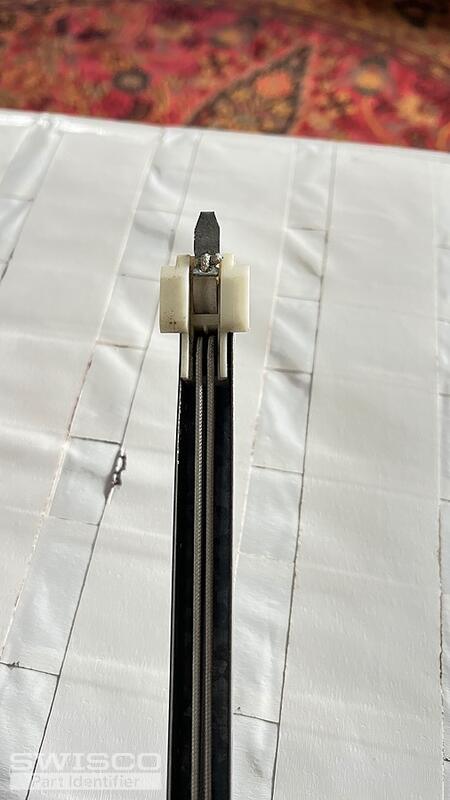 bottom fitting and hook