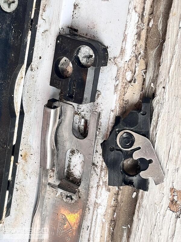 hinge shoe