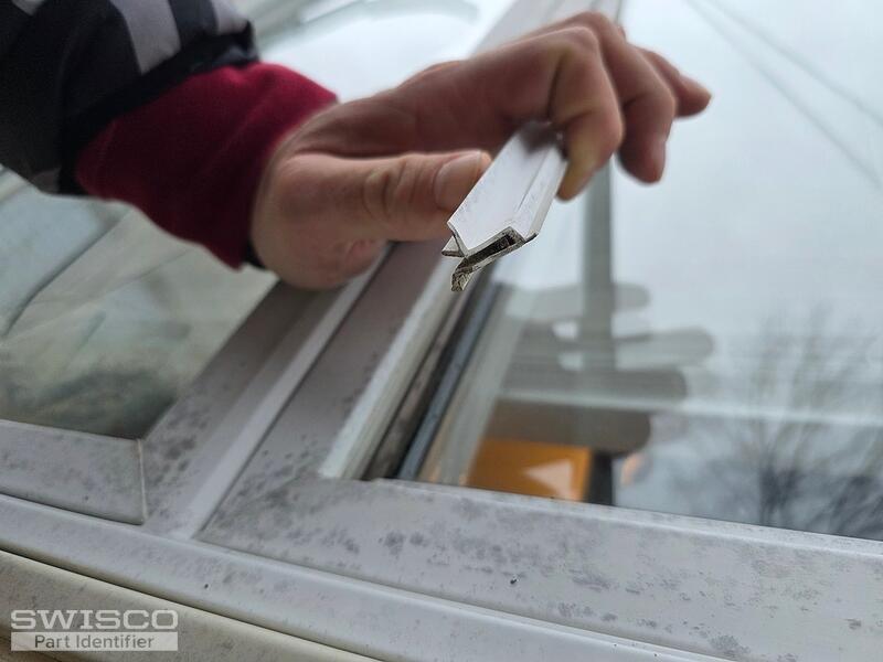 Vinyl glazing bead
