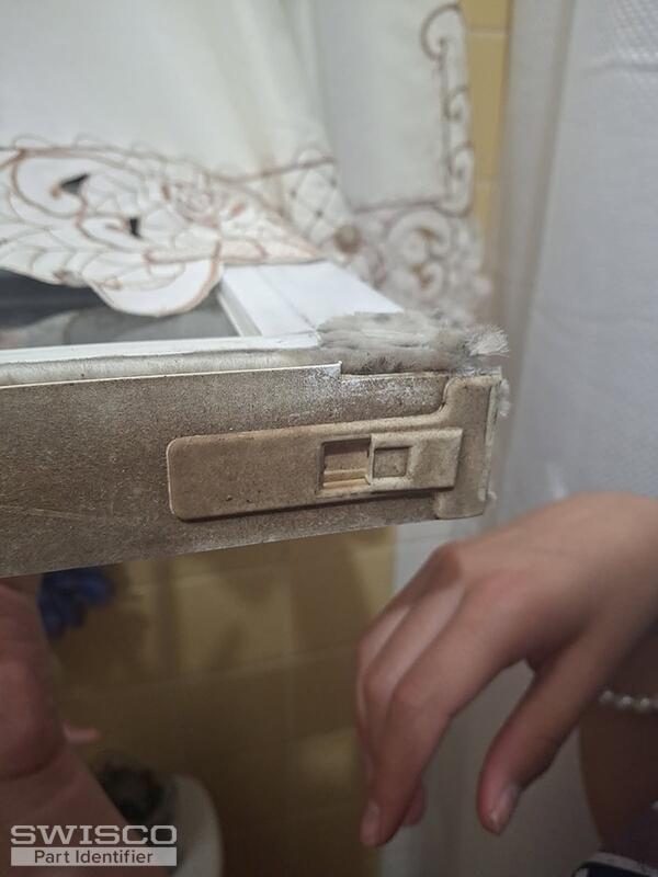 tilt latch