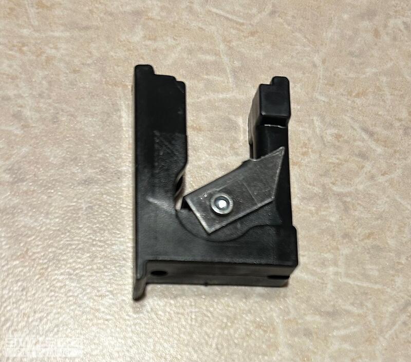 knife shoe