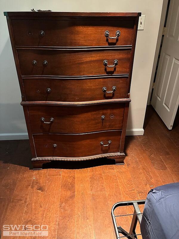 Dresser 7