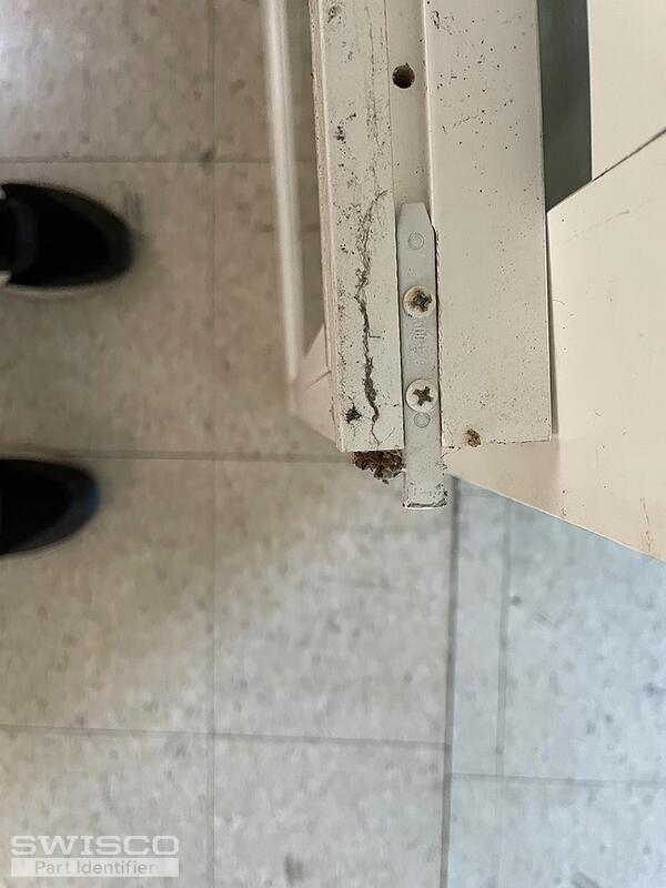 Pivot bar