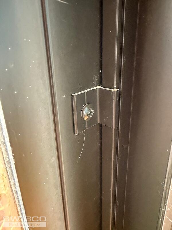 Fixed panel bracket