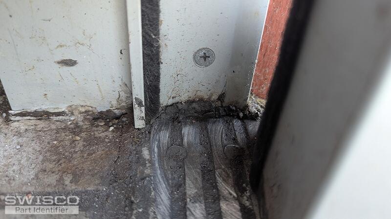 Pivot hinge