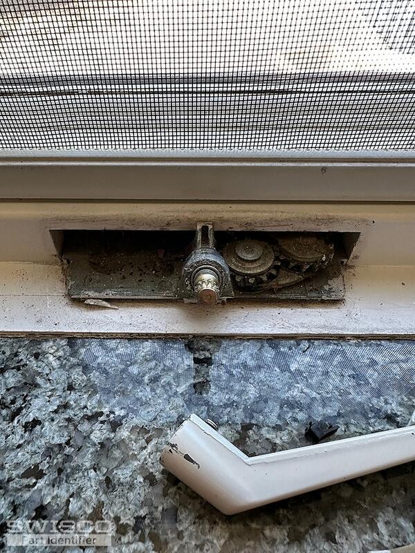 casement crank mech with cover removed