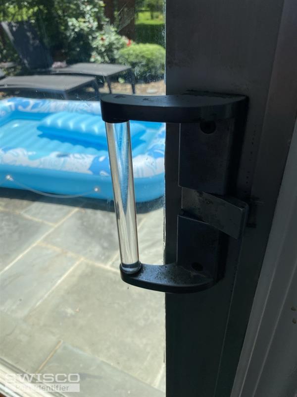 plexi-glass pull