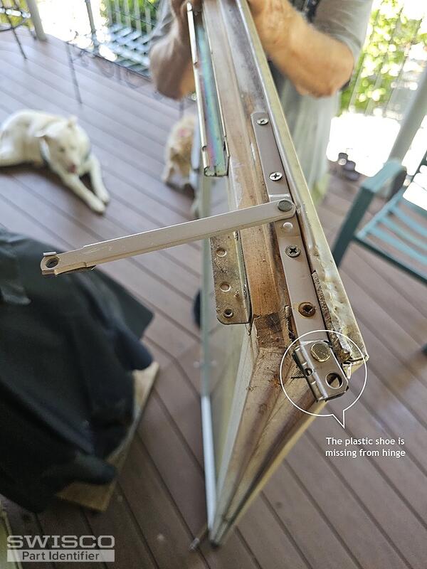 Bottom_hinge_noted