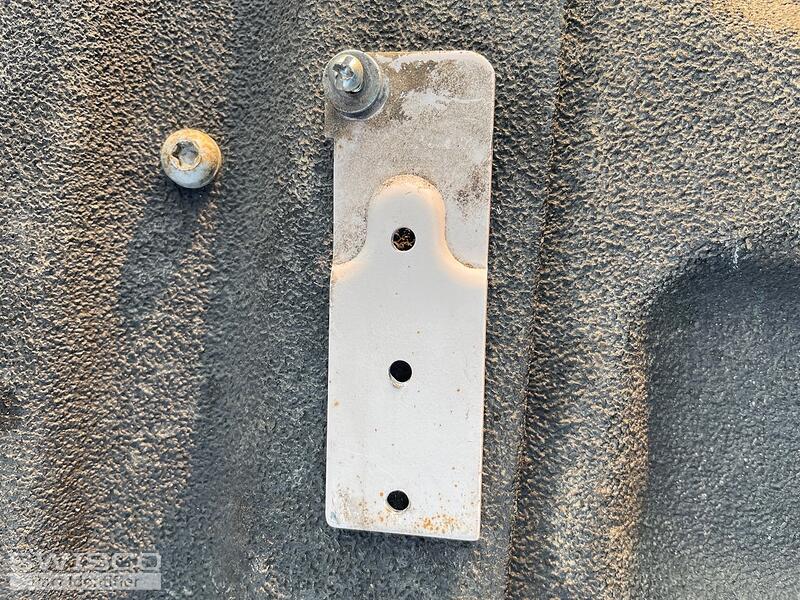 stud bracket 