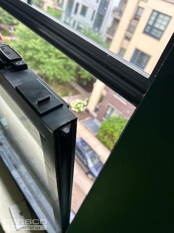 Traco tilt latch