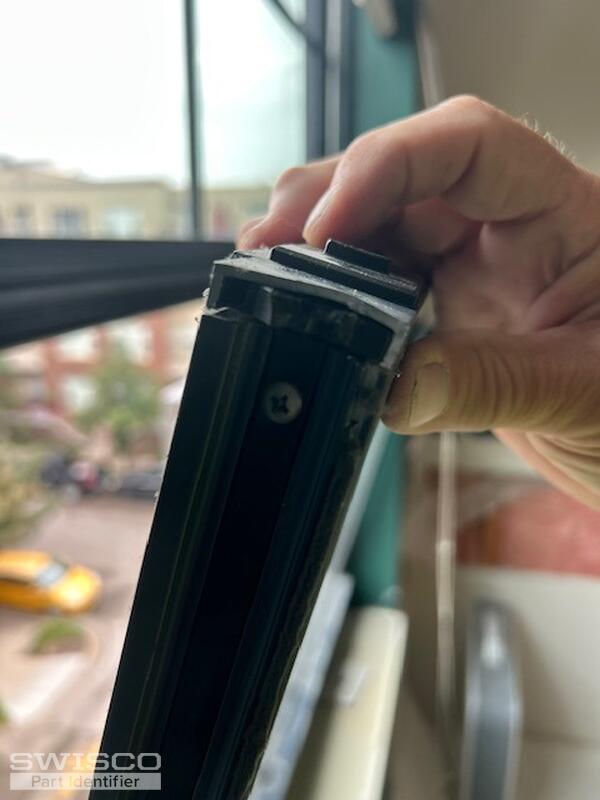 Traco tilt latch