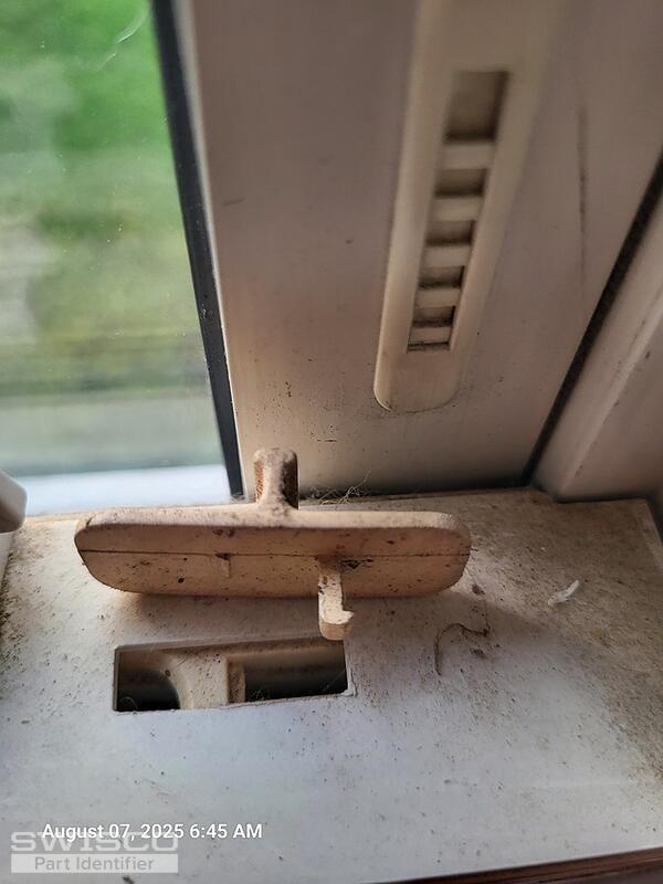 DiningRoomLatch3