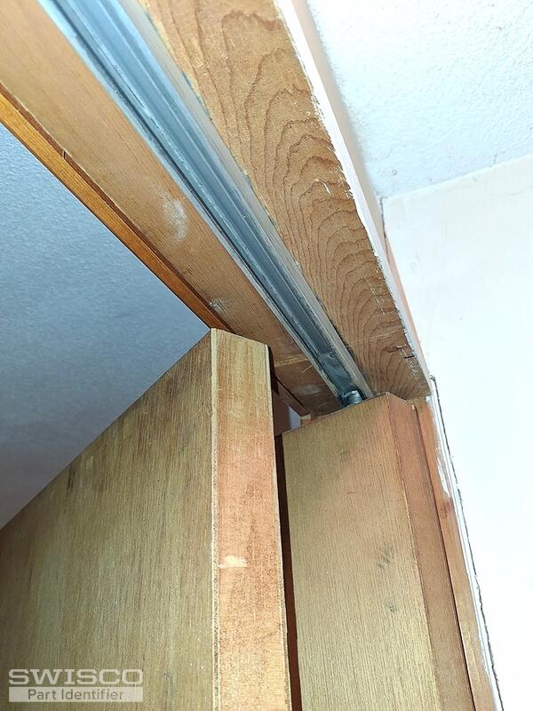 Door track and pivot 20260212_210025
